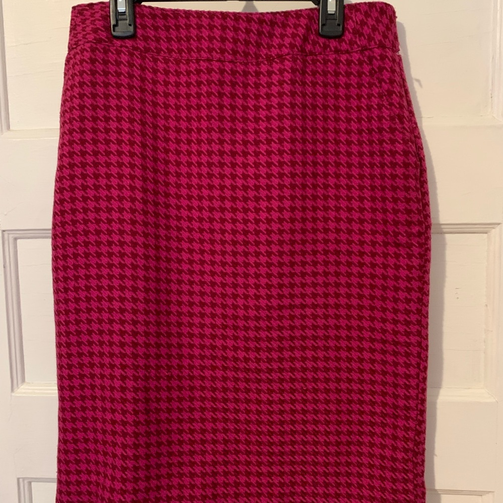 Hot pink houndstooth pencil skirt